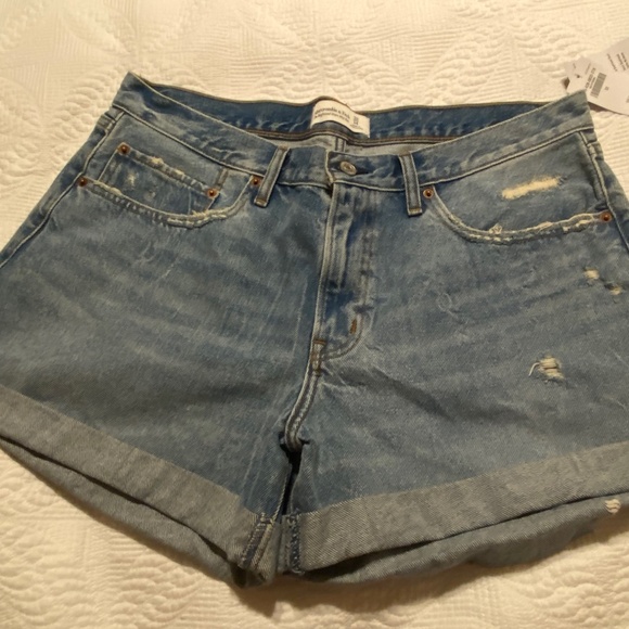 NEW Abercrombie Jean Shorts- Boyfriend Short Mid Rise - Picture 1 of 4